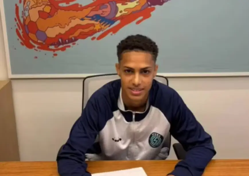 O Bahia acaba de selar a maior negociação sub-16 Dieguinho da história. Saiba mais sobre o atacante de 14 anos e a estratégia do Grupo City no futebol de base.